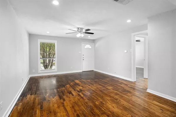 Dallas, TX 75223,4939 Terry Street