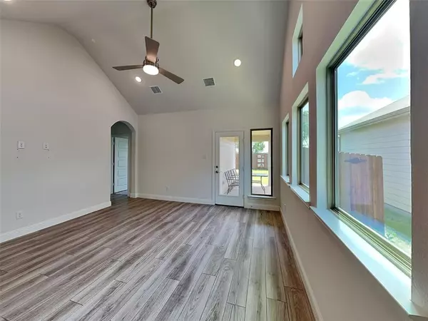 Aubrey, TX 76227,925 King Street