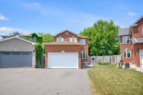 Clarington, ON L1C 4X9,34 Hogan CRES