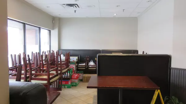Richmond Hill, ON L4B 2N2,165 East Beaver Creek RD #28
