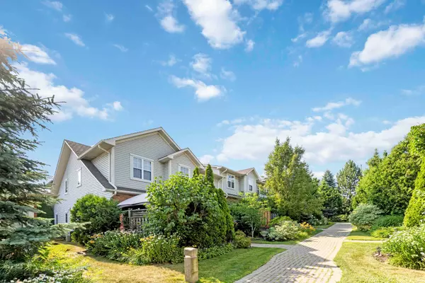 1085 Harrogate DR #35, Hamilton, ON L9K 1R2
