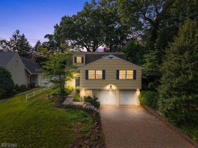 Nutley Twp., NJ 07110,31 Overlook Ter
