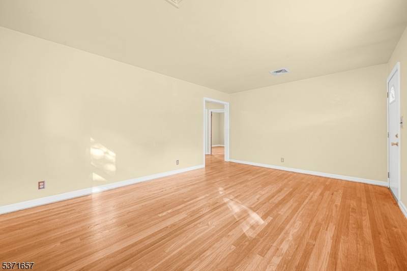 Woodland Park, NJ 07424,98 Passaic Ave