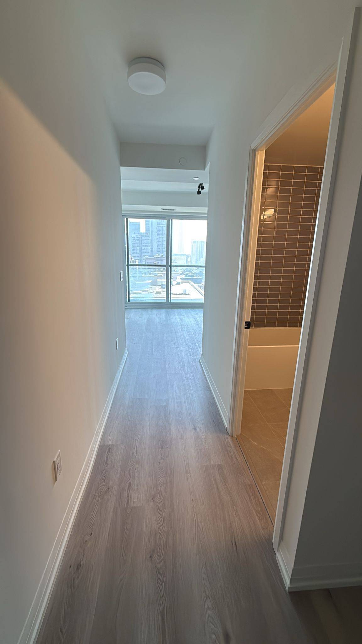 Toronto C01, ON M5T 1V4,280 Dundas ST W #1606