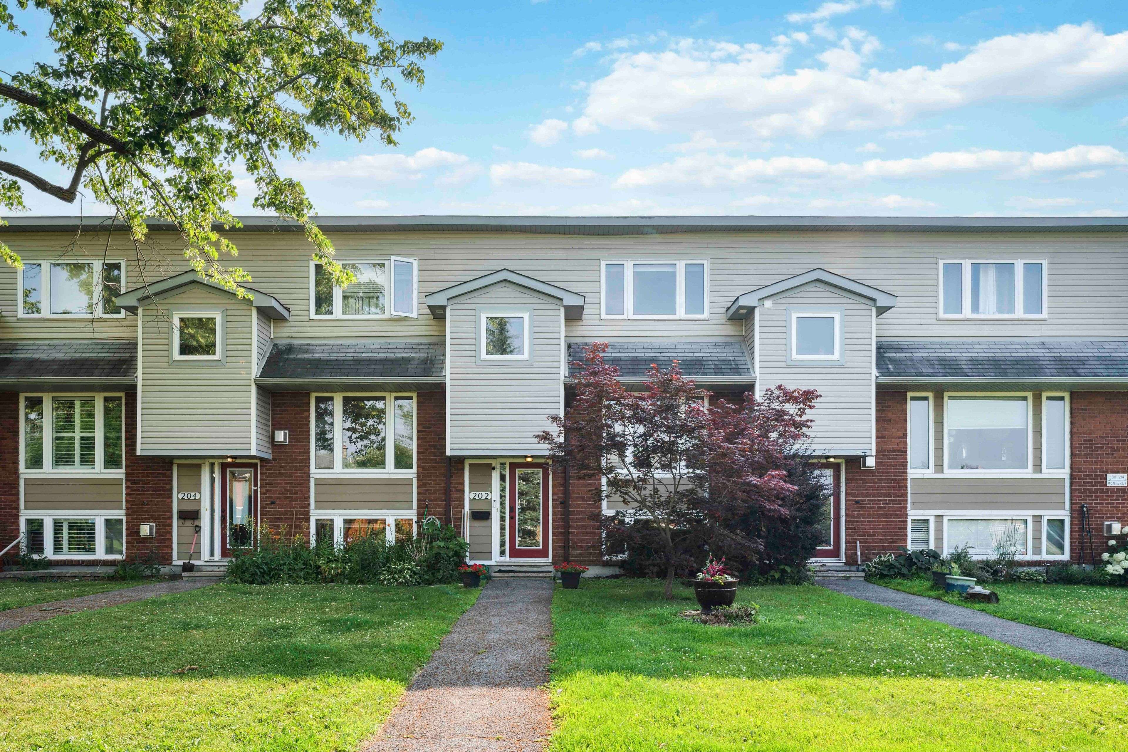202 Monterey DR, South Of Baseline To Knoxdale, ON K2H 7A8