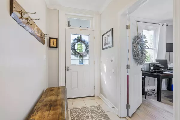 Barrie, ON L4M 1P5,18 Eugenia ST