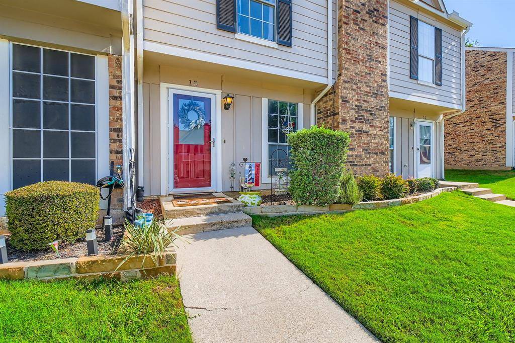 Euless, TX 76039,15 Abbey Road