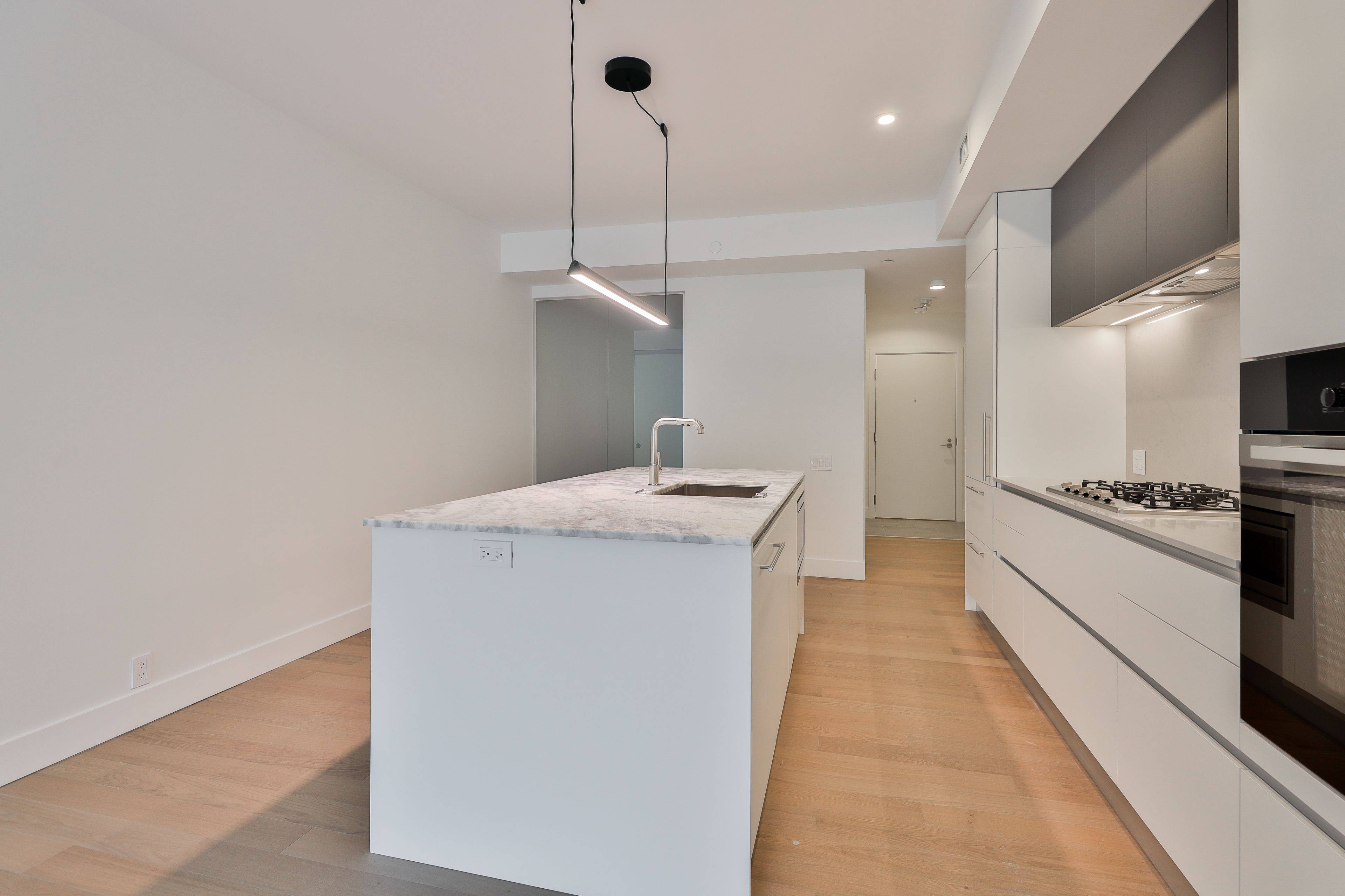 Toronto C10, ON M4G 3A7,1414 Bayview AVE #308