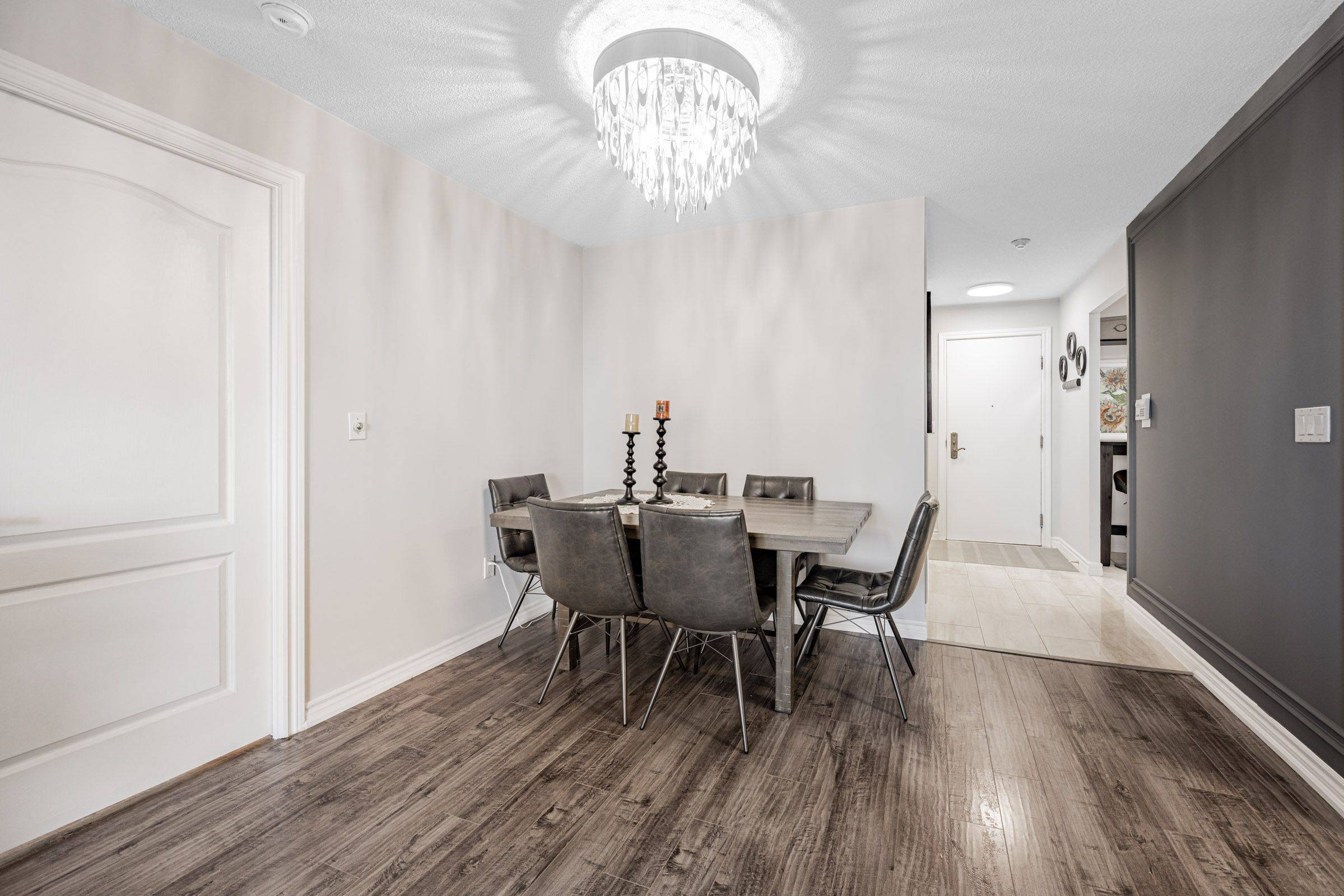 Toronto C14, ON M2N 6X5,18 Sommerset WAY #2512