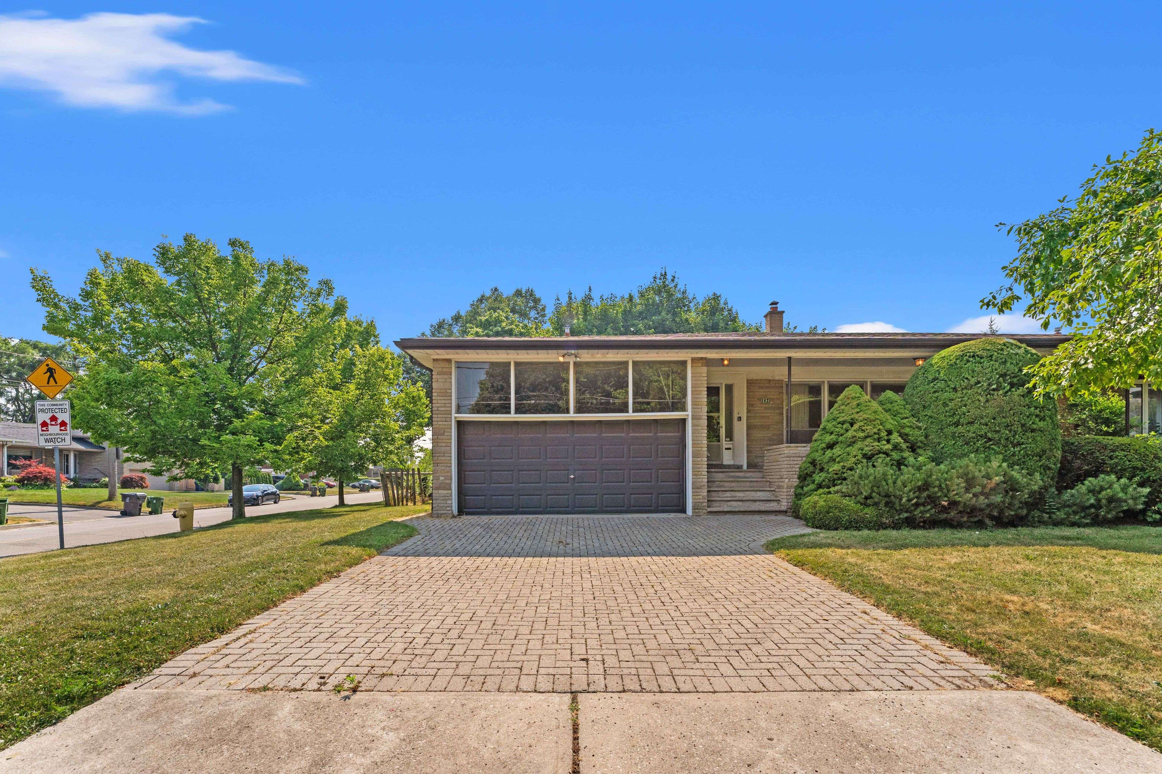 142 Faywood BLVD, Toronto C06, ON M3H 2X7
