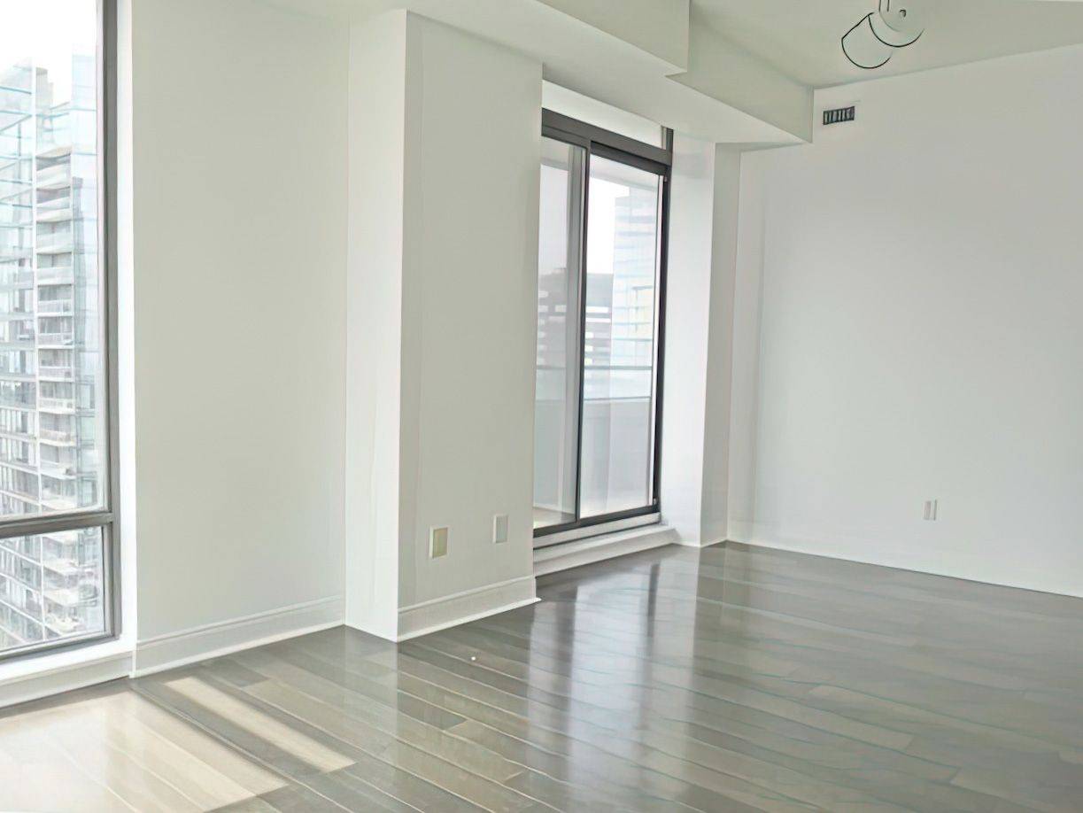 Toronto C02, ON M4W 3Y8,18 Yorkville AVE #2205