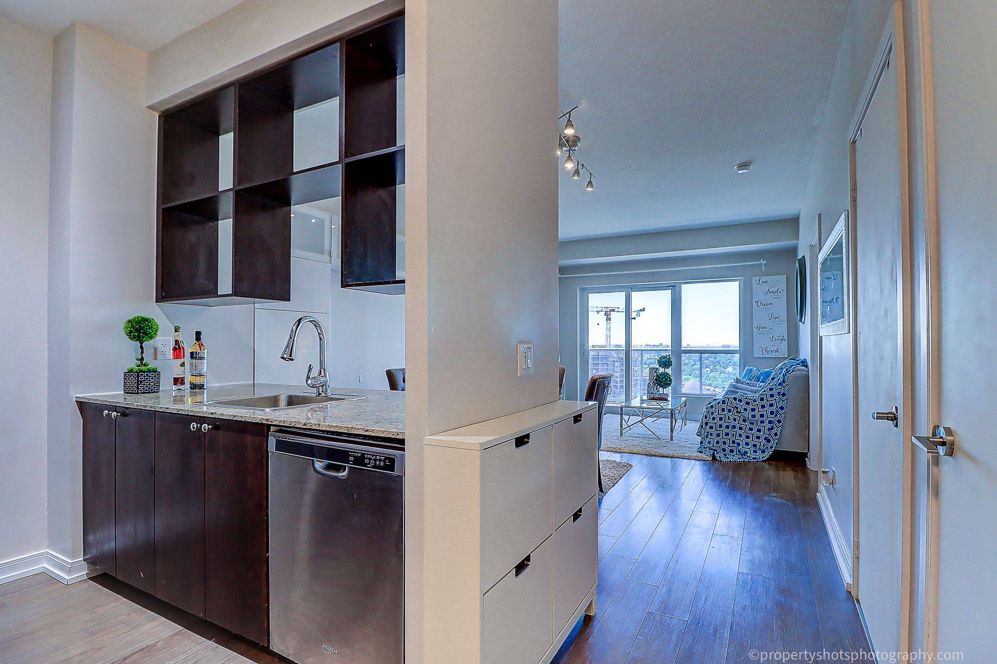 Toronto E07, ON M1S 0K5,151 Village Green SQ #2204