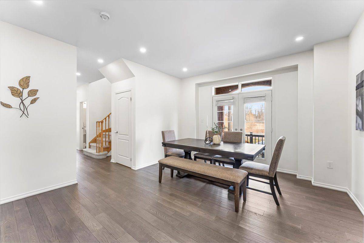 Oshawa, ON L1L 0M2,2560 Bandsman CRES