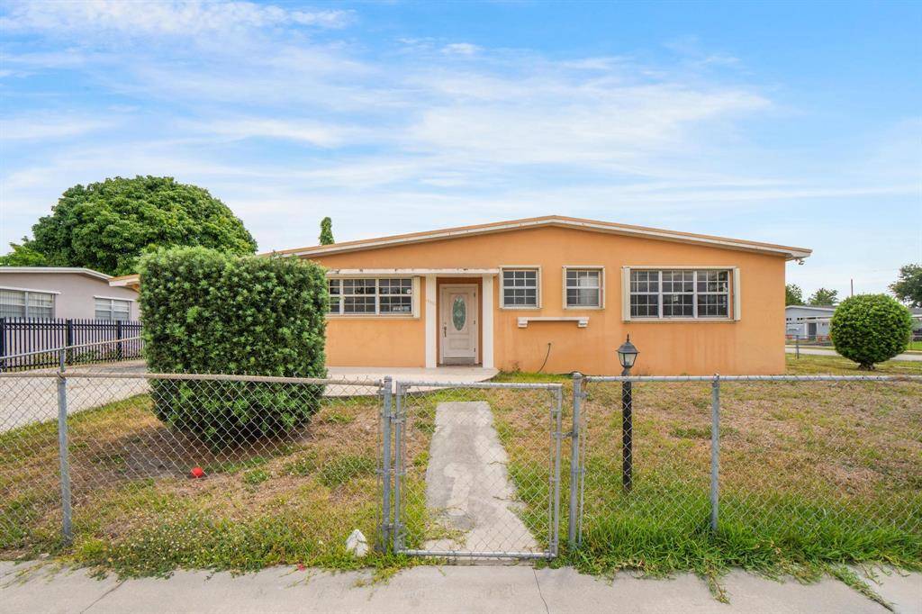19501 NW 38th Ave, Miami Gardens, FL 33055