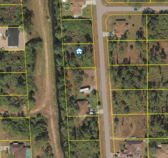 162 Aurora Ave, Lehigh Acres, FL 33974
