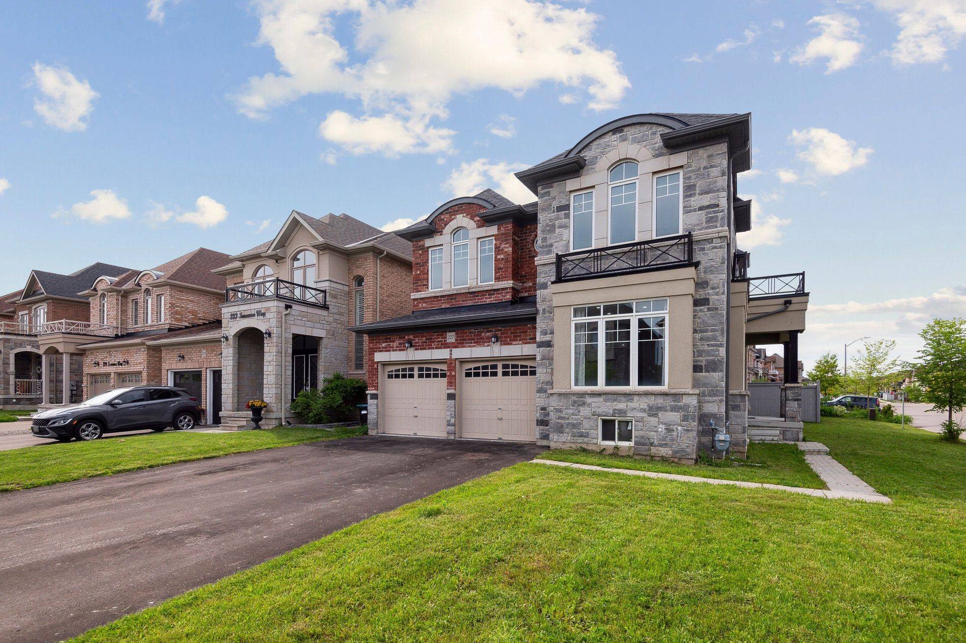 227 Inverness WAY N, Bradford West Gwillimbury, ON L3Z 0W6