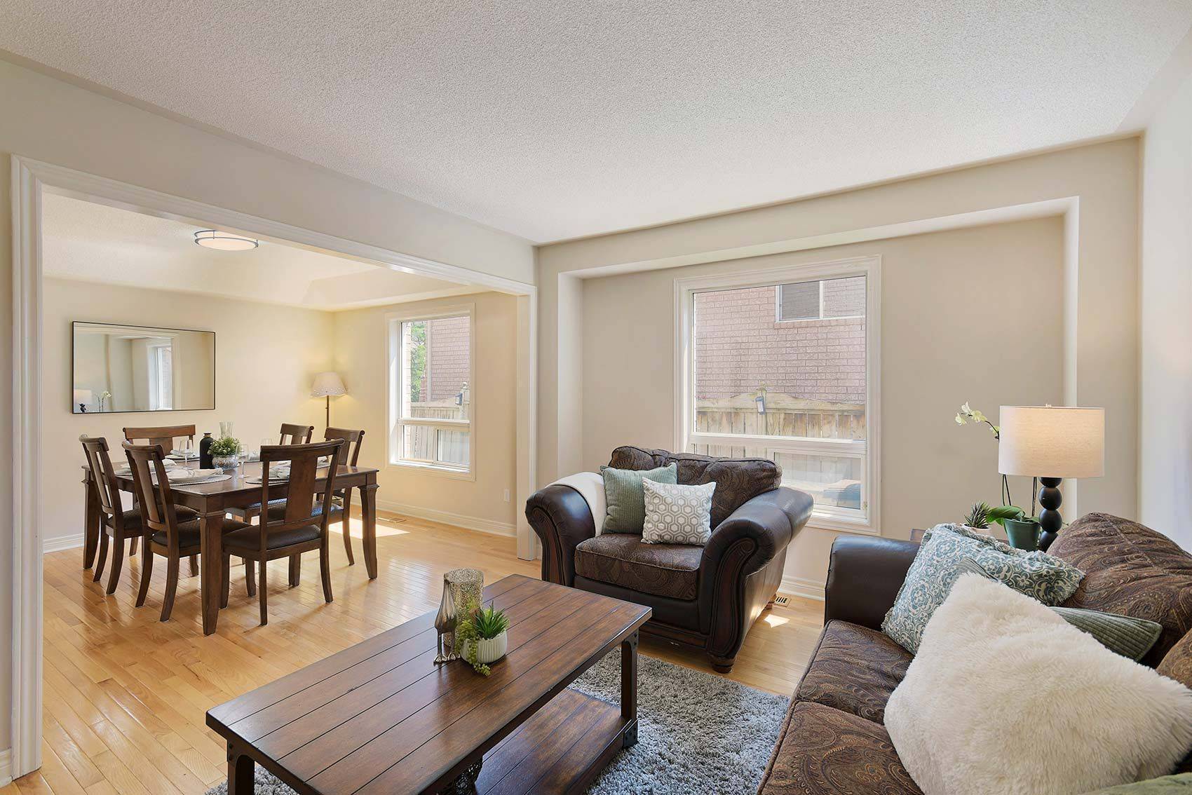 Georgina, ON L4P 3X7,42 Fairwood DR