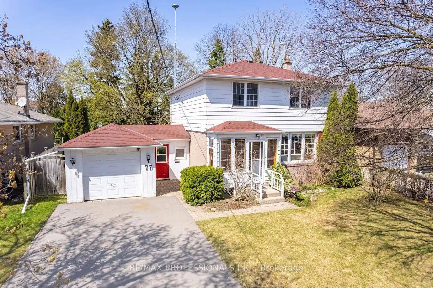 Richmond Hill, ON L4C 2N9,77 Bedford Park AVE