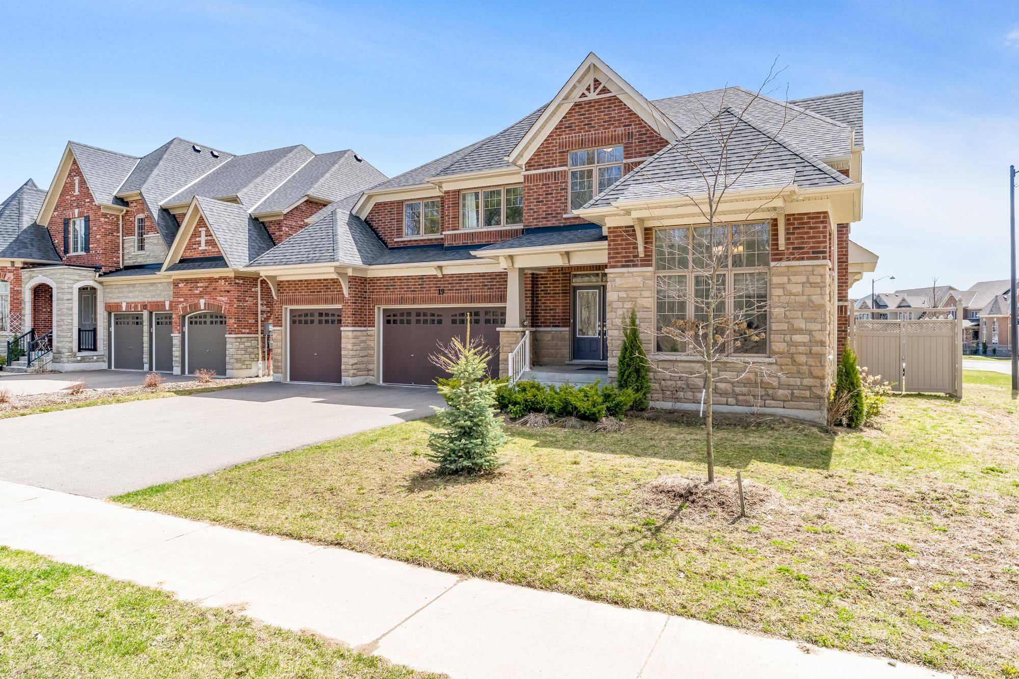 Springwater, ON L9X 2A2,19 McIsaac DR