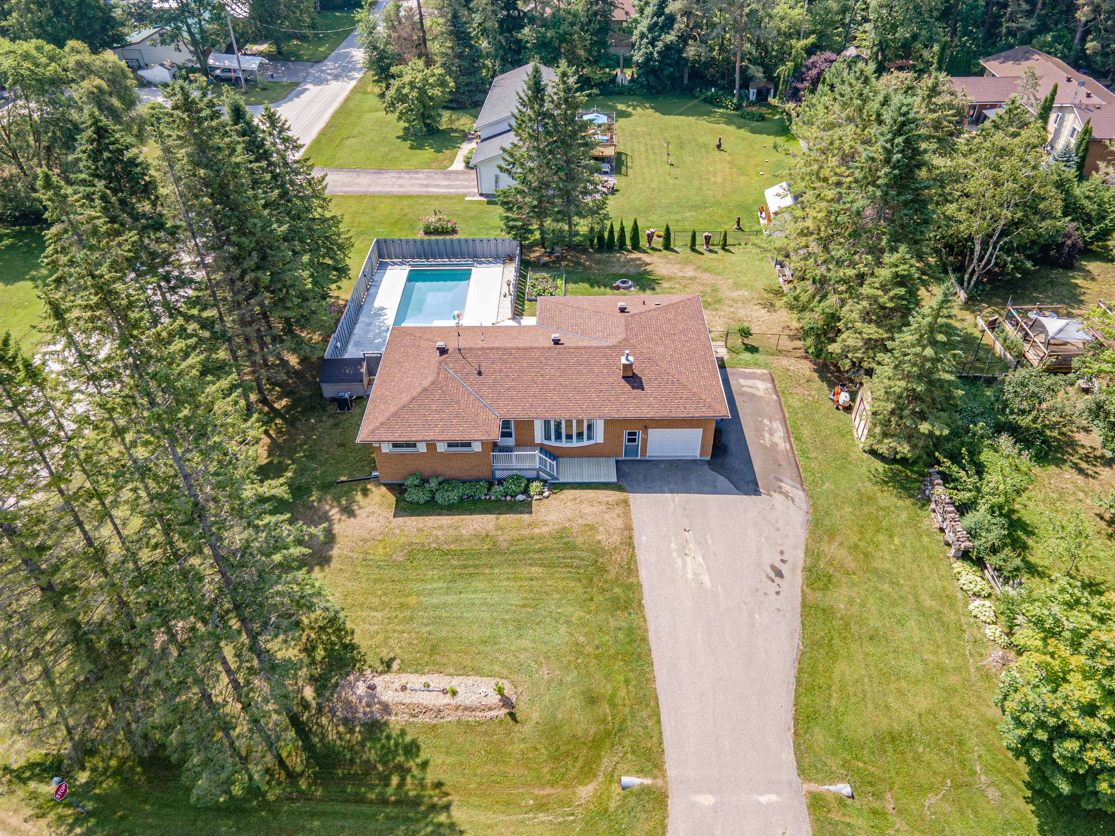 Clearview, ON L0M 1N0,25 LAMERS CRES