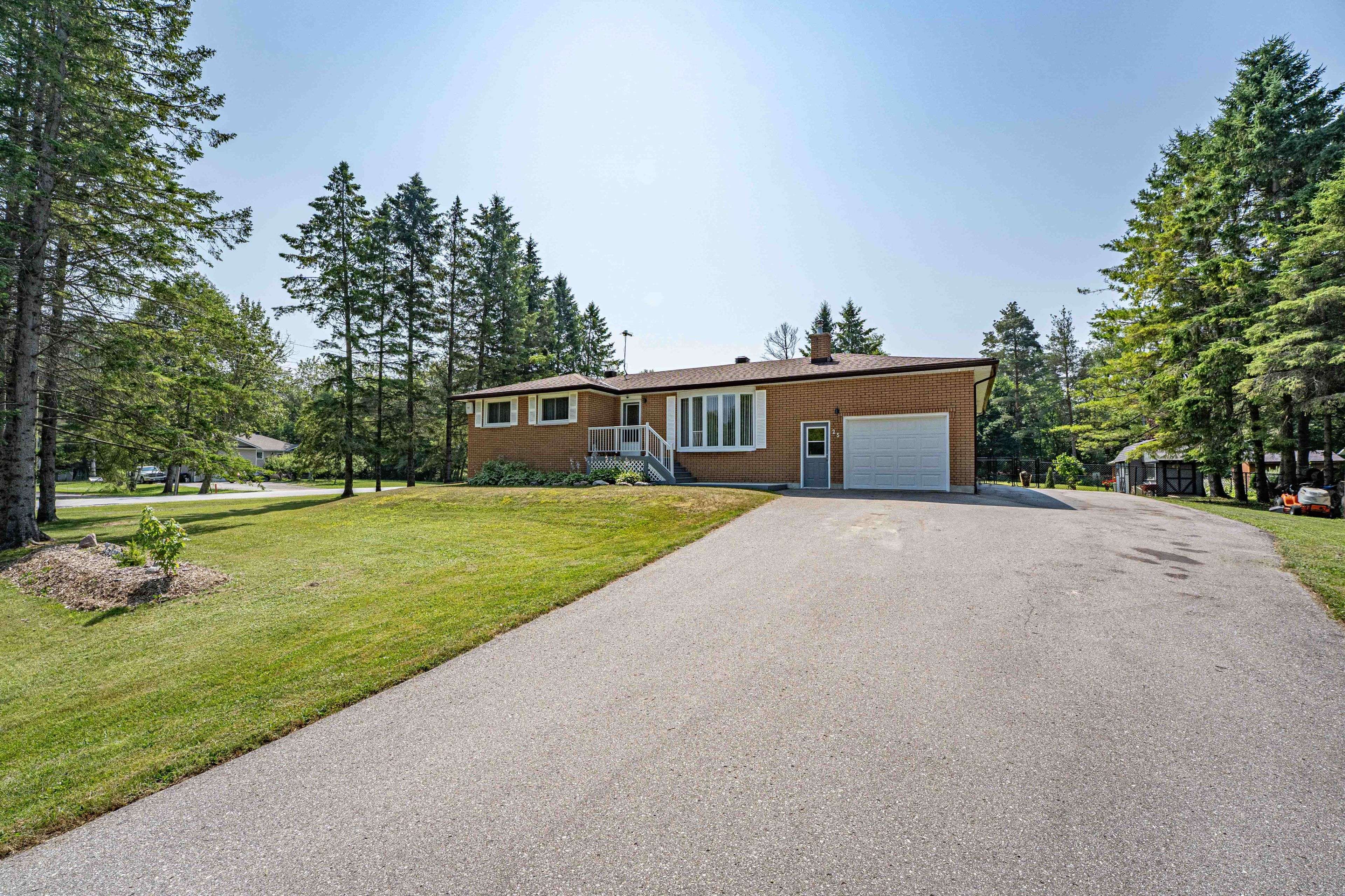 Clearview, ON L0M 1N0,25 LAMERS CRES