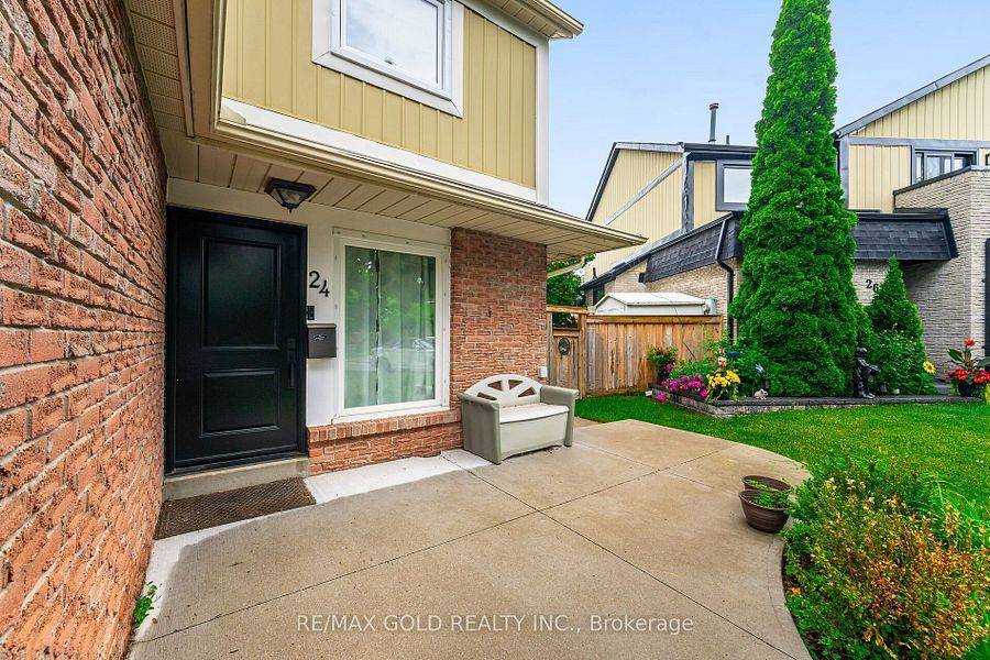 Brampton, ON L6Z 1N1,24 Terry HL