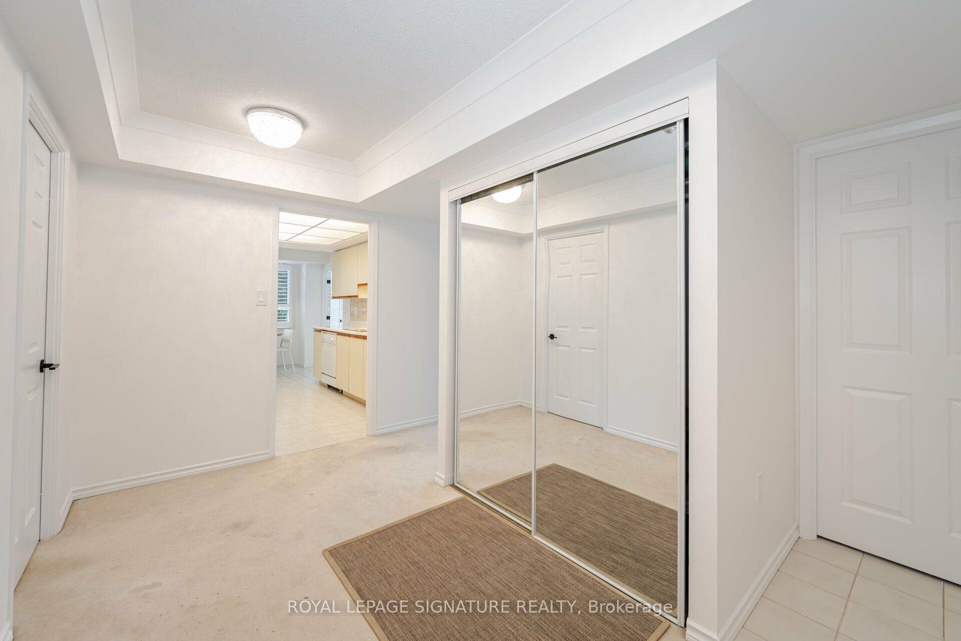 Mississauga, ON L5J 4R4,1271 Walden CIR #207