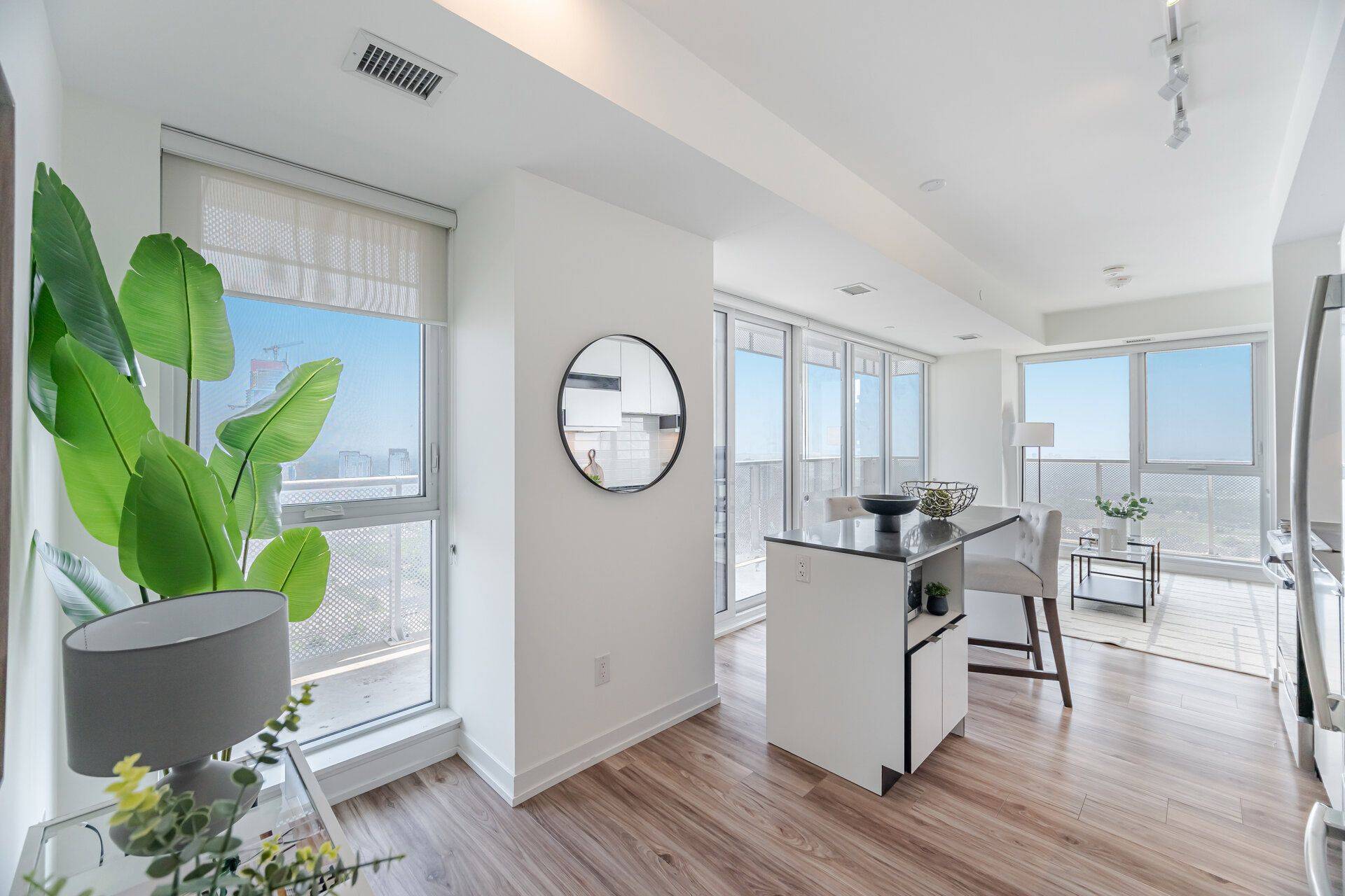 Mississauga, ON L5B 0L4,4065 Confederation Pkwy #3808