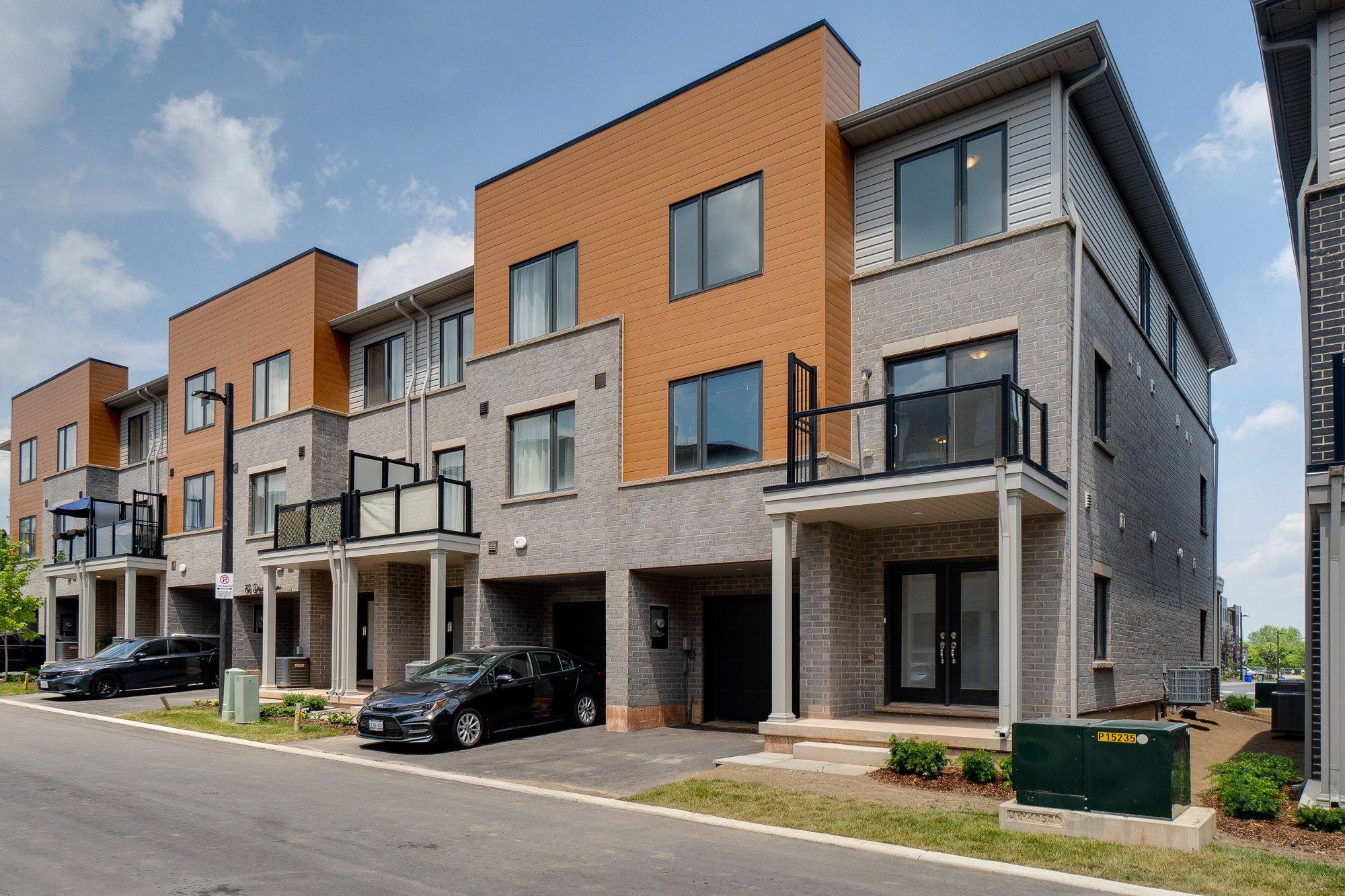 Hamilton, ON L8H 0B6,68 Dryden LN