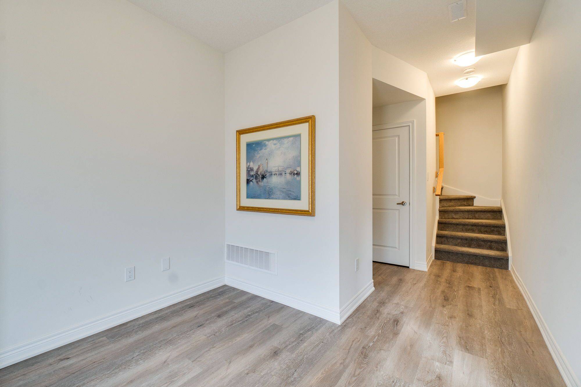 Hamilton, ON L8H 0B6,68 Dryden LN