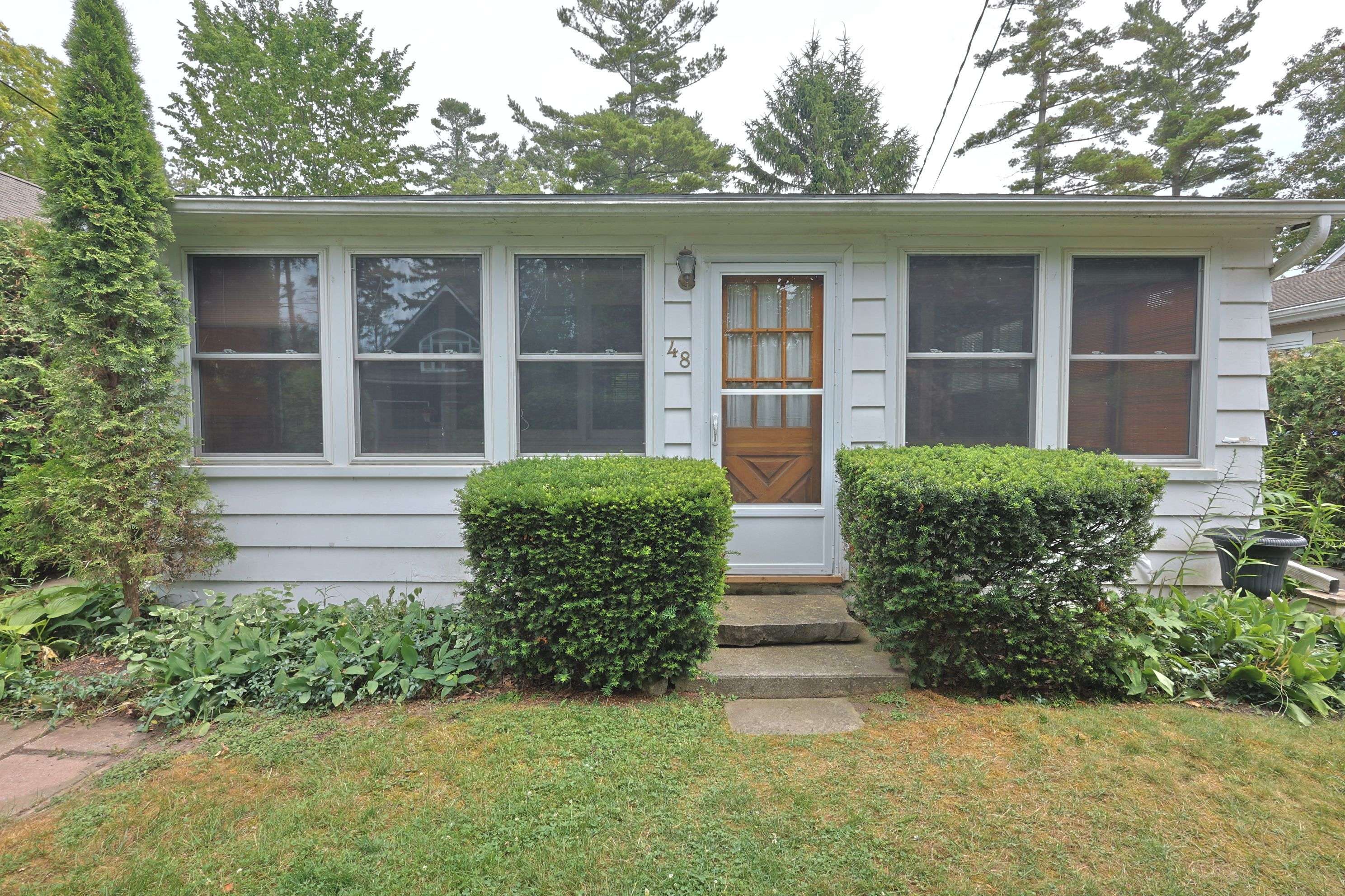 Lambton Shores, ON N0M 1T0,48 Hill ST