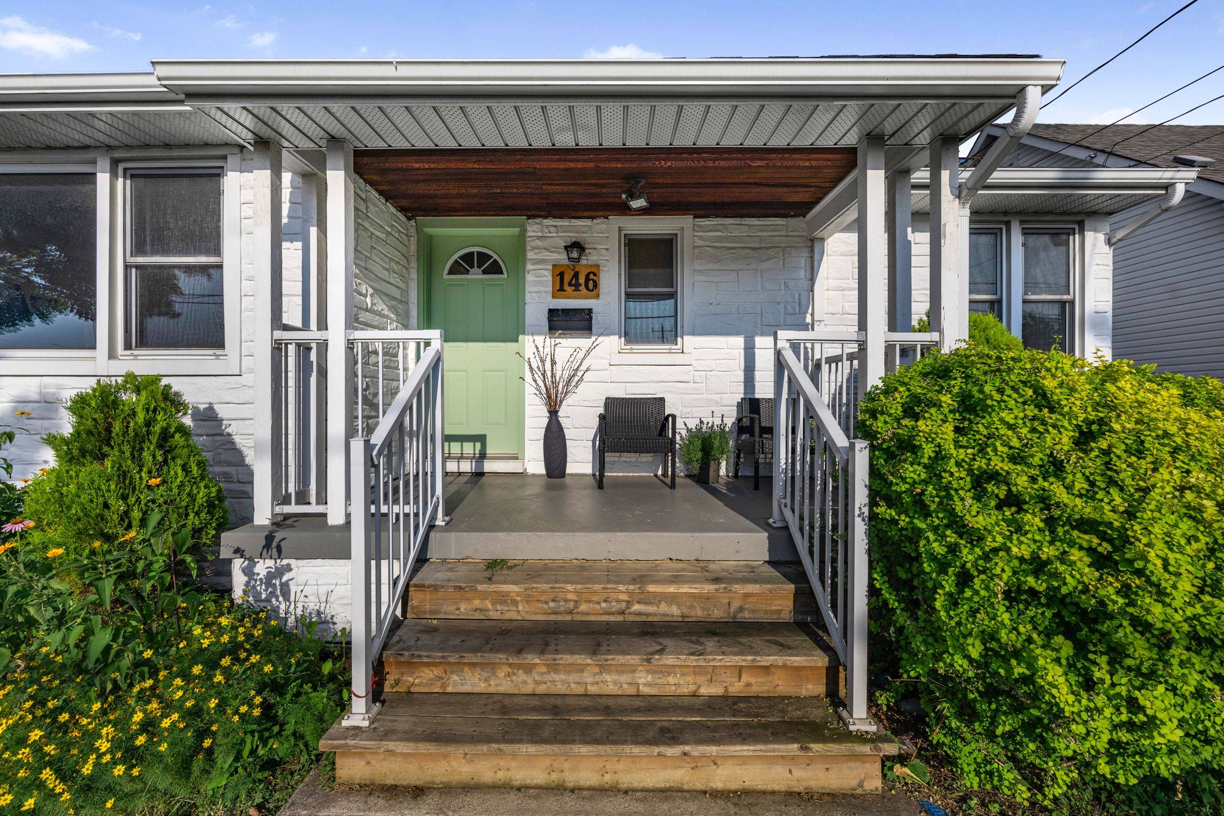 Hamilton, ON L8G 3V2,146 Gray RD