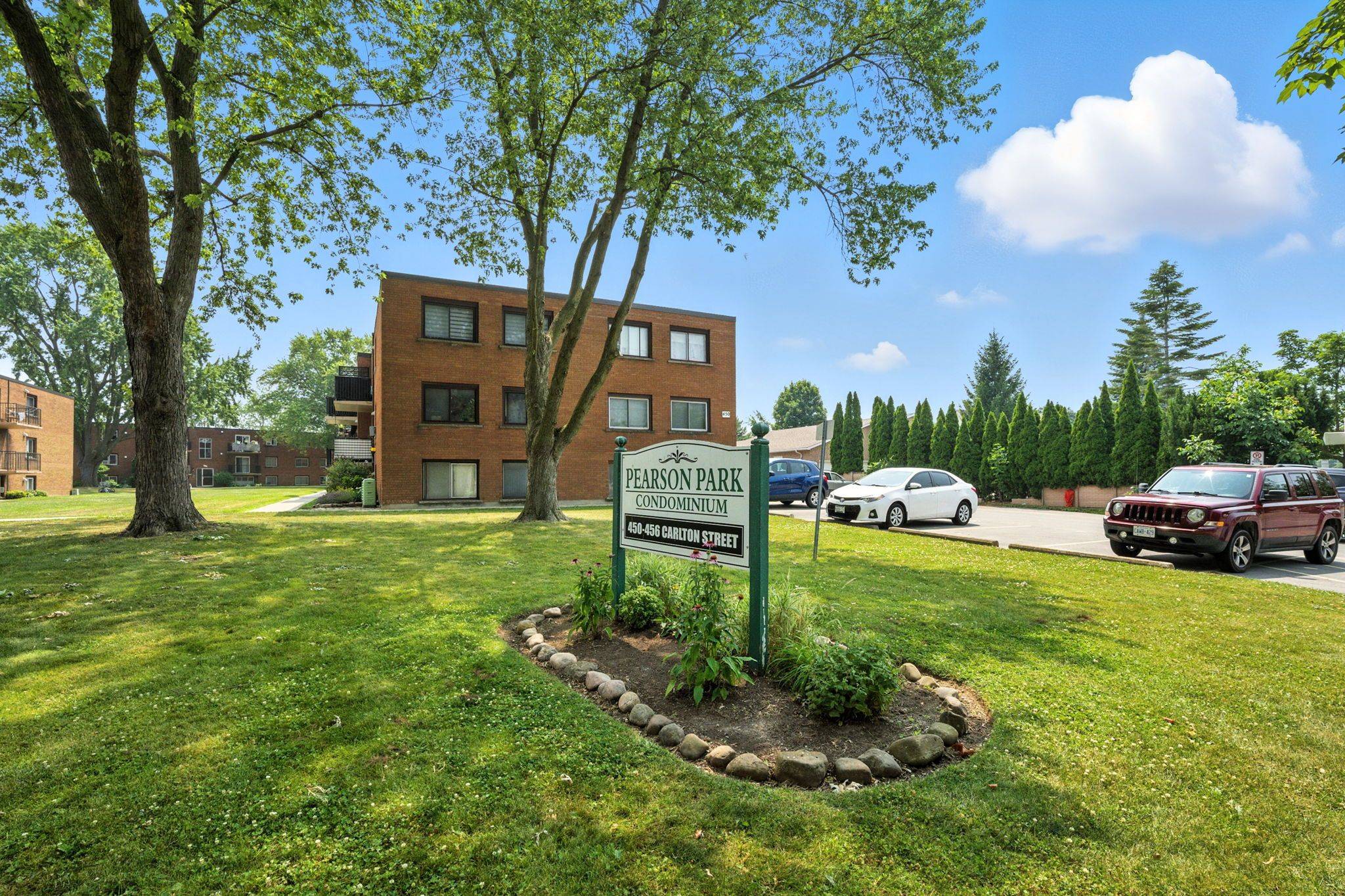 St. Catharines, ON L2M 4X1,450 Carlton ST #36