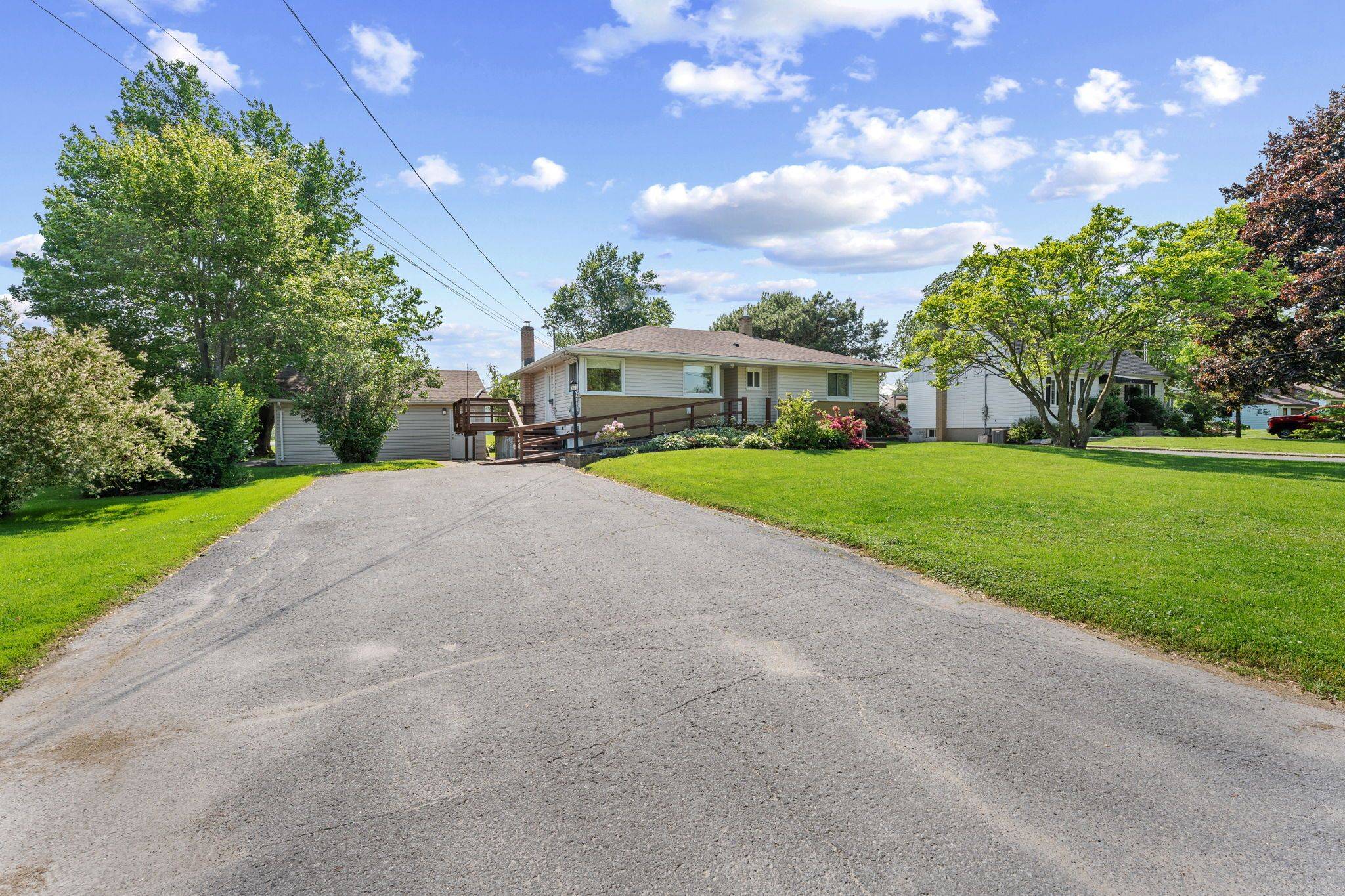 450 Coronation BLVD, Loyalist, ON K7M 5P9