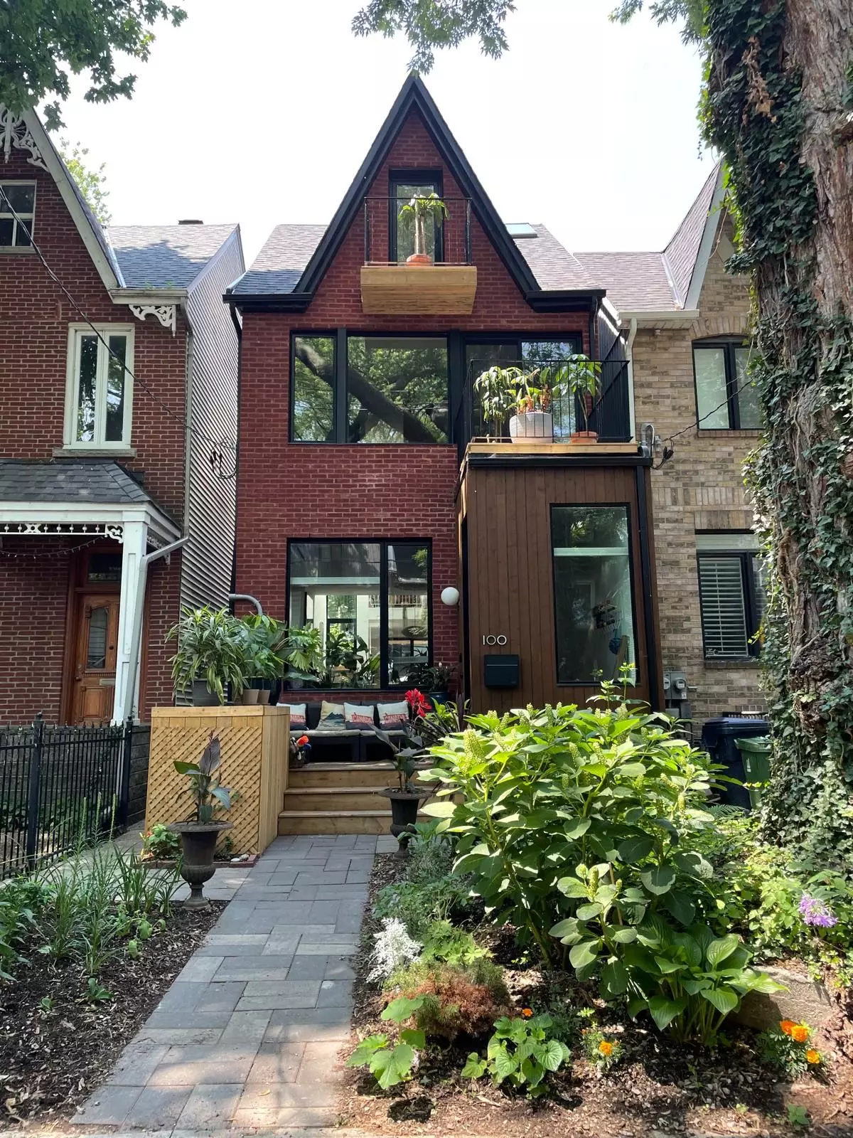 Toronto E01, ON M4M 2P6,100 Morse ST #A