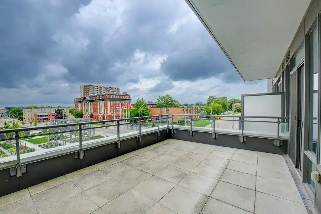 Kitchener, ON N2H 0B7,85 Duke ST W #310