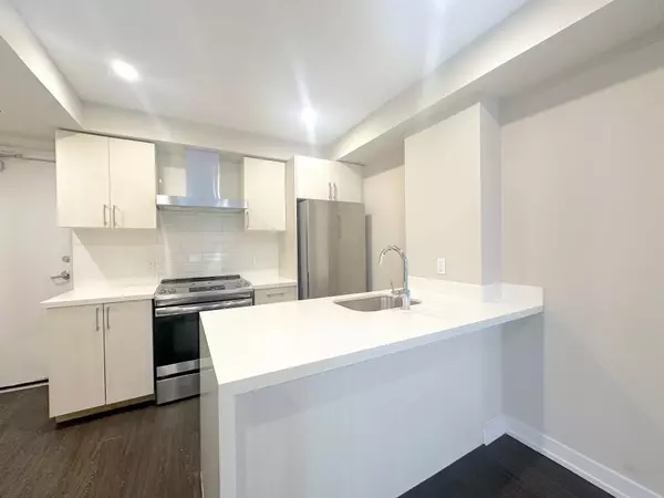 Toronto C08, ON M4X 1K7,286 Bleecker ST