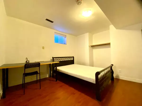 Mississauga, ON L5L 3H6,3371 Cider Mill PL #Room A