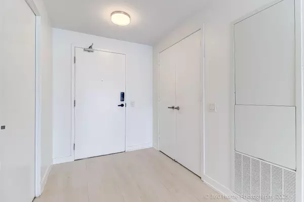 Mississauga, ON L5B 0M3,3900 Confederation Pkwy #2912