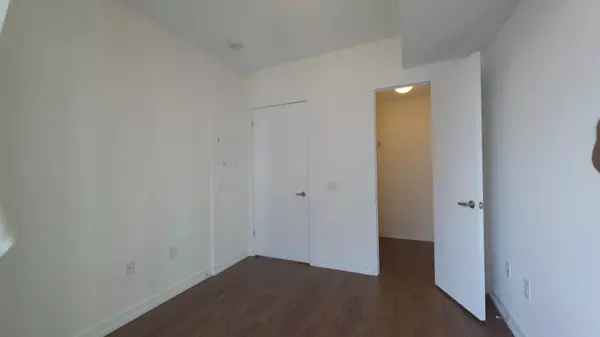 Mississauga, ON L5M 0Y3,2560 Eglinton AVE W #801