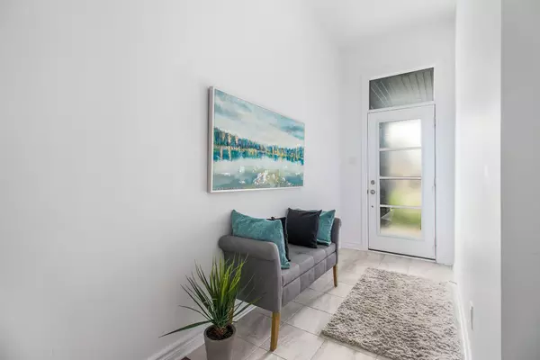 Kanata, ON K2V 0B3,90 Palfrey WAY