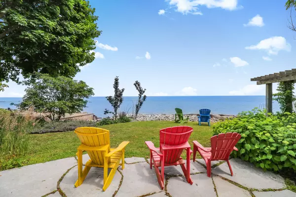 Meaford, ON N4L 1H9,249 Sykes ST N