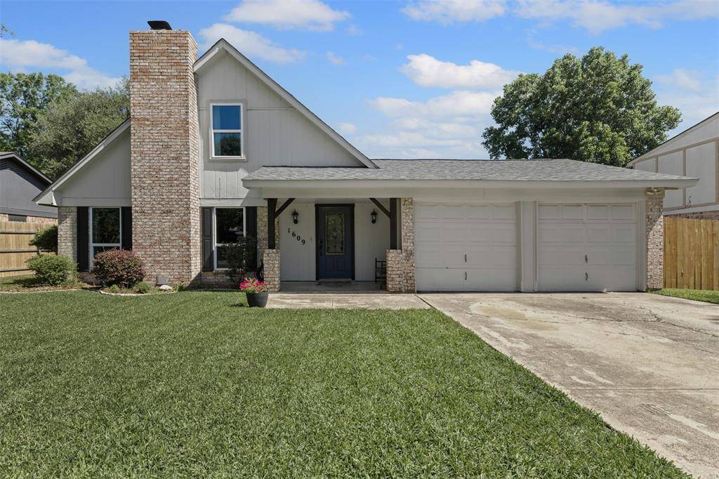 1609 Timbercreek Road, Benbrook, TX 76126