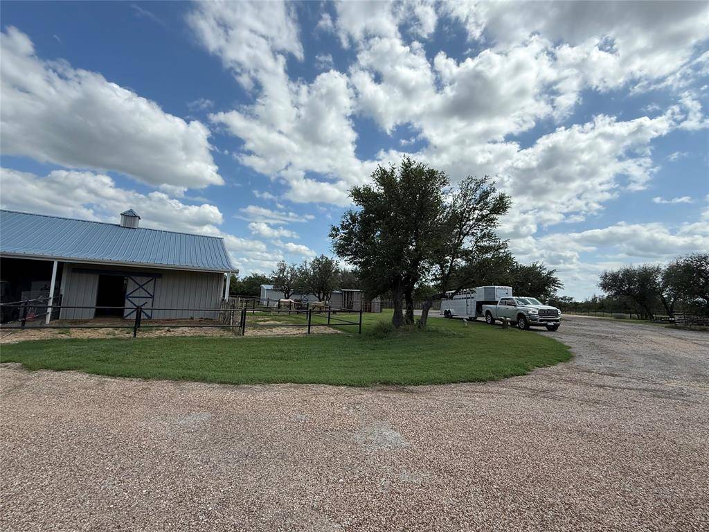 110 Lookout Point, Stephenville, TX 76401