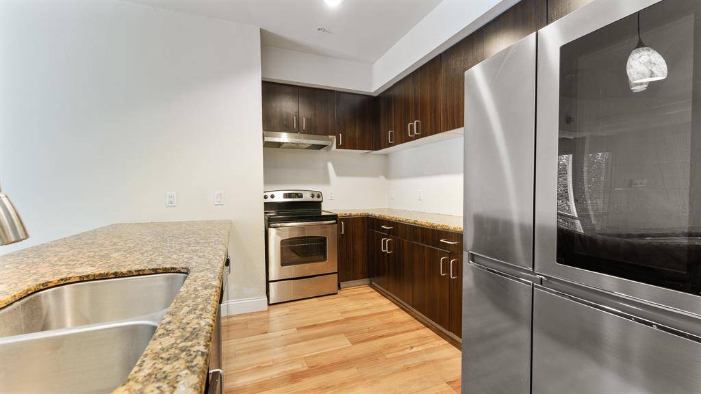 Carrollton, TX 75006,1100 W Trinity Mills Road #1014