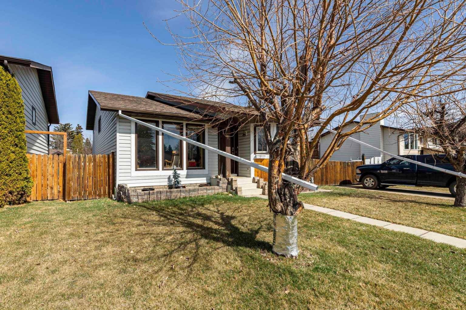 Red Deer, AB T4P 2Y5,76 Reeves CRES