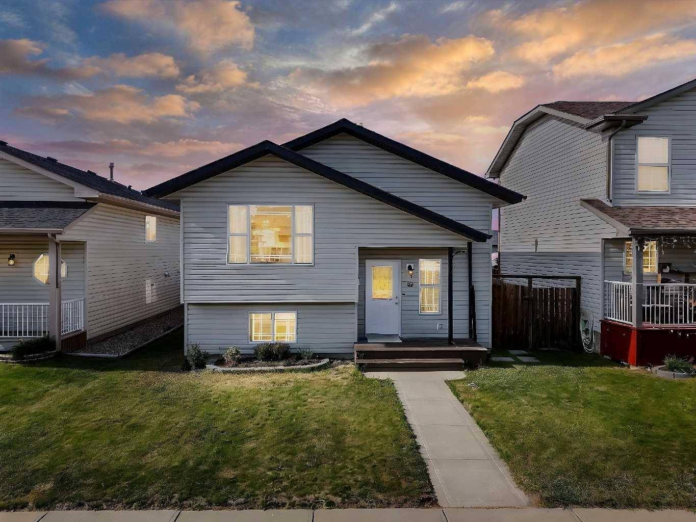 63 Ireland CRES,  Red Deer,  AB T4R 3K8