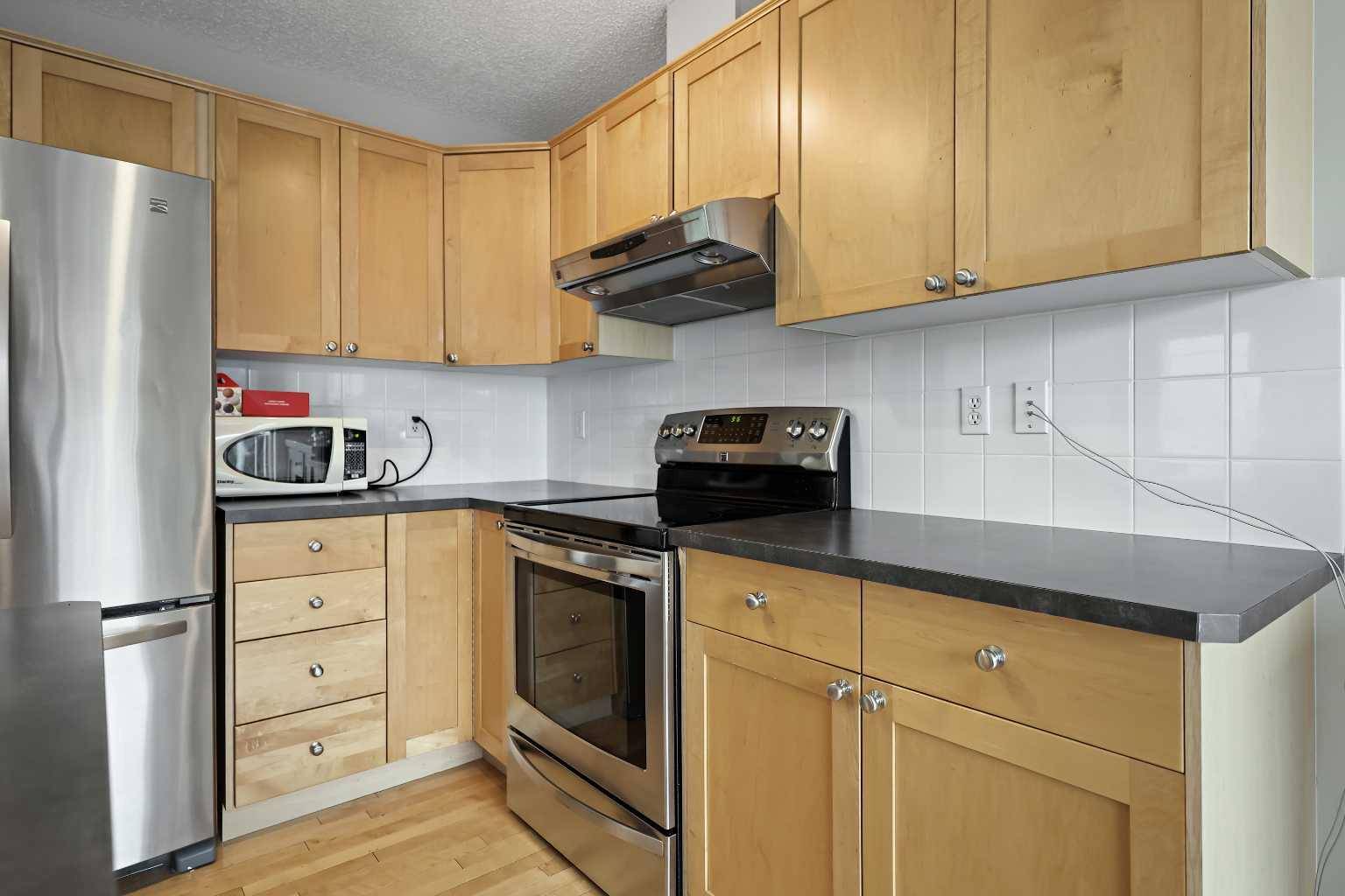 Calgary, AB T3B 5G9,88 Rocky Vista CIR Northwest