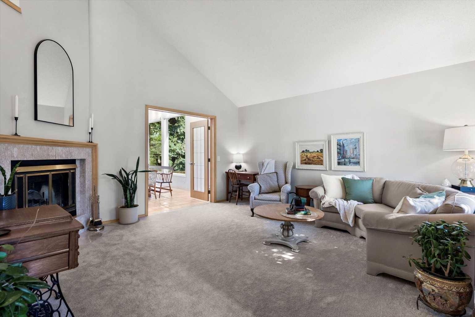 Calgary, AB T3G3K6,75 Hawkside Close NW