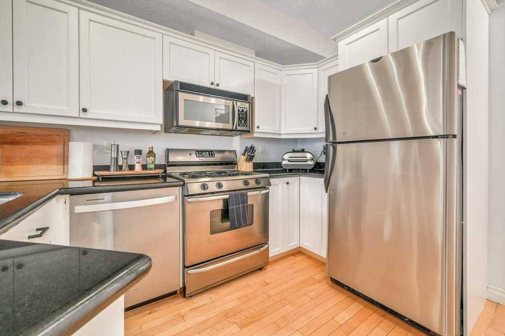 Calgary, AB T2T 4S8,2306 17B ST Southwest #204
